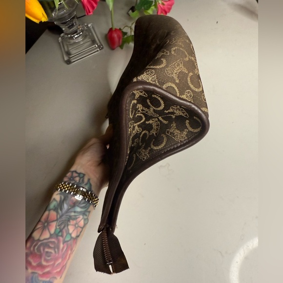 CELINE Denim Canvas Clutch Bag in Brown & Gold Celine Design & Carriages - RARE - Picture 4 of 16